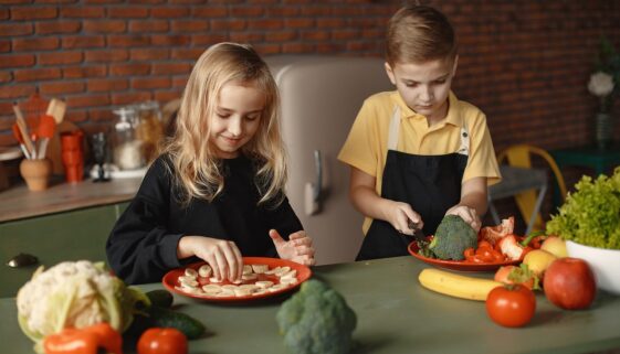 children food preparing 5626030