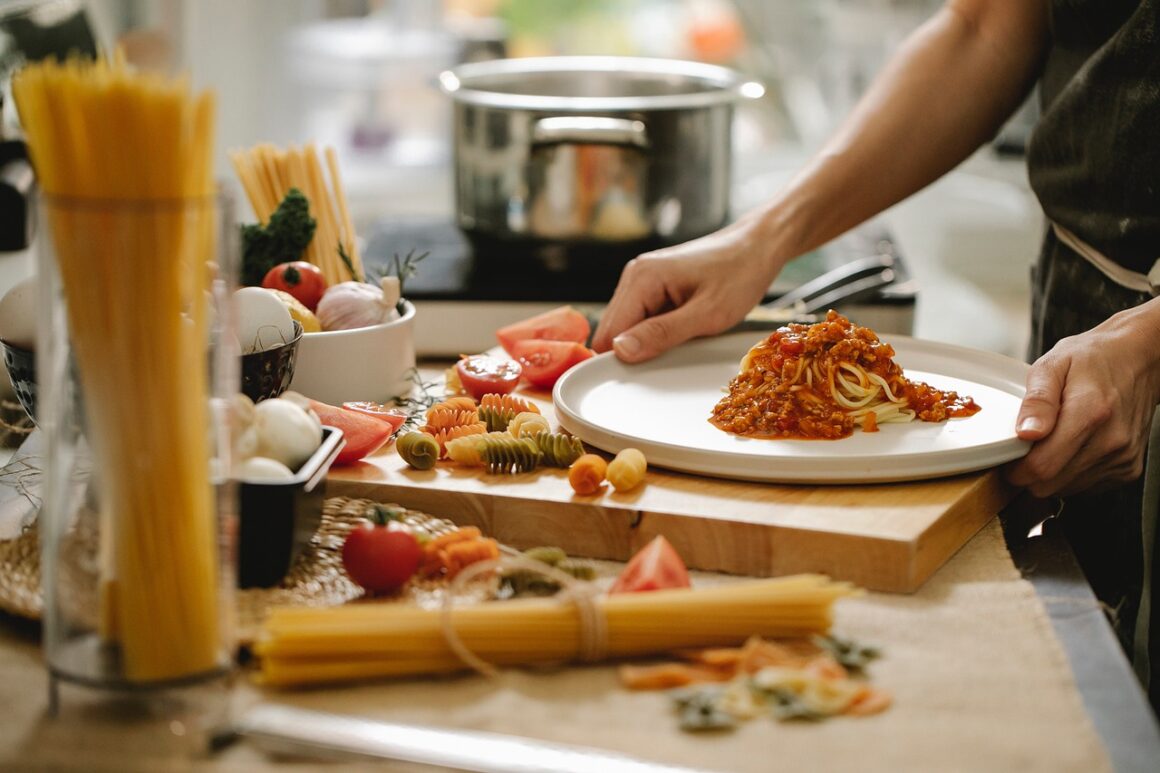 spaghetti pasta cooking kitchen 6639970