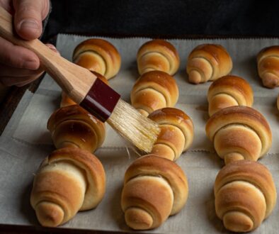 Jakie są tajniki pieczenia ciast bez cukru i bez glutenu