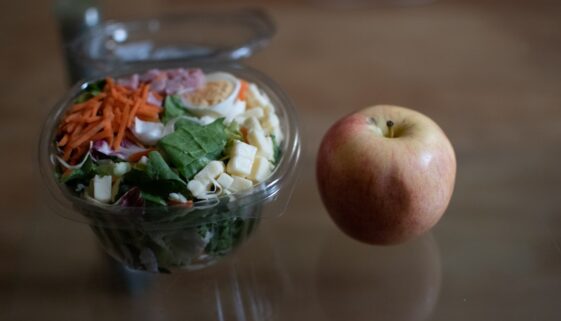 Jak przygotować zdrowy i pożywny posiłek do pracy - pomysły