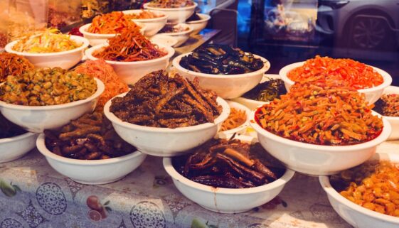 Odkryj bogactwo smaków w kuchni indyjskiej - przyprawy i aromaty