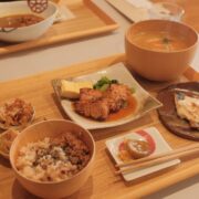 Czym jest japońska kuchnia wege i dlaczego zyskuje popularność w Europie